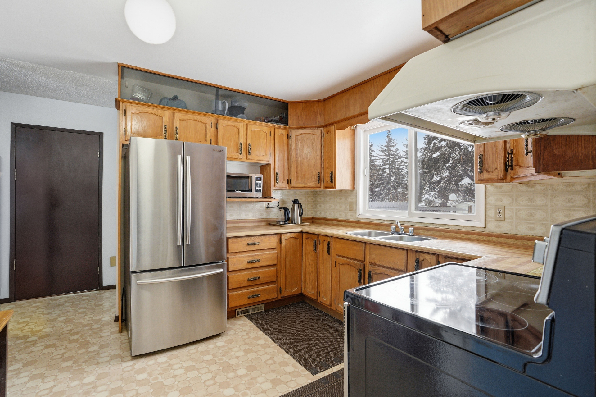 Public Open House 公开看房—3165 MILTON Street- $37.49万 背靠公园、步行商圈——林与唐地产 - 5